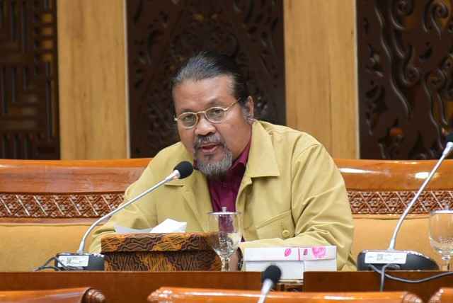 Cegah Mahasiswa Gunakan Pinjol untuk UKT, DPR Minta Dana Abadi Pendidikan Harus Diberdayakan