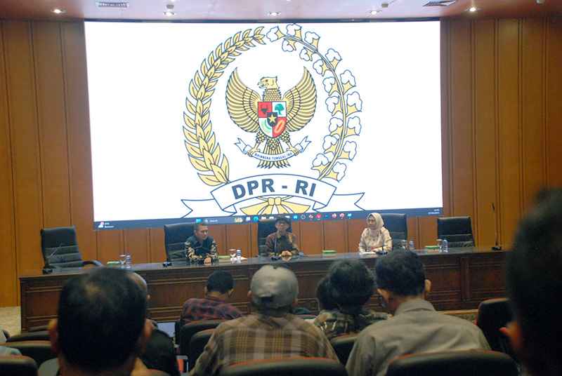Dialektika Demokrasi Menyoal Stabilitas Keamanan Dialektika Demokrasi Menyoal Stabilitas Keamanan