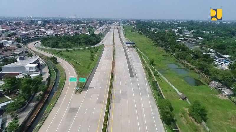 Volume Lalu Lintas Tol Sumatera Naik Jelang Idul Adha 1445 H Volume Lalu Lintas Tol Sumatera Naik Jelang Idul Adha 1445 H