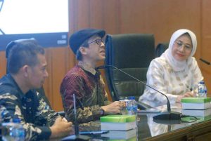 Dialektika Demokrasi Menyoal Stabilitas Keamanan Dialektika Demokrasi Menyoal Stabilitas Keamanan