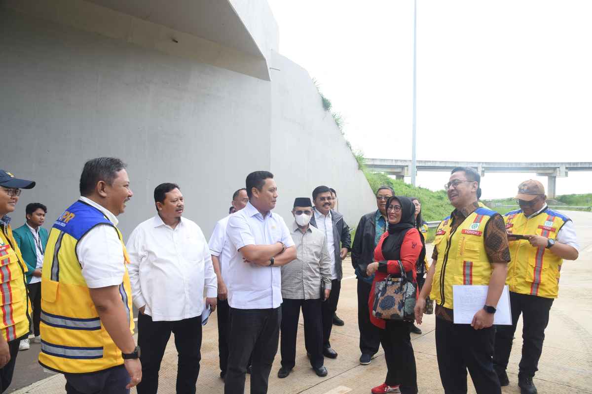 Komisi V DPR Tinjau Pembangunan Tol Japek II Guna Hadapi Hari Raya Idul Fitri 2024 Komisi V DPR Tinjau Pembangunan Tol Japek II Guna Hadapi Hari Raya Idul Fitri 2024