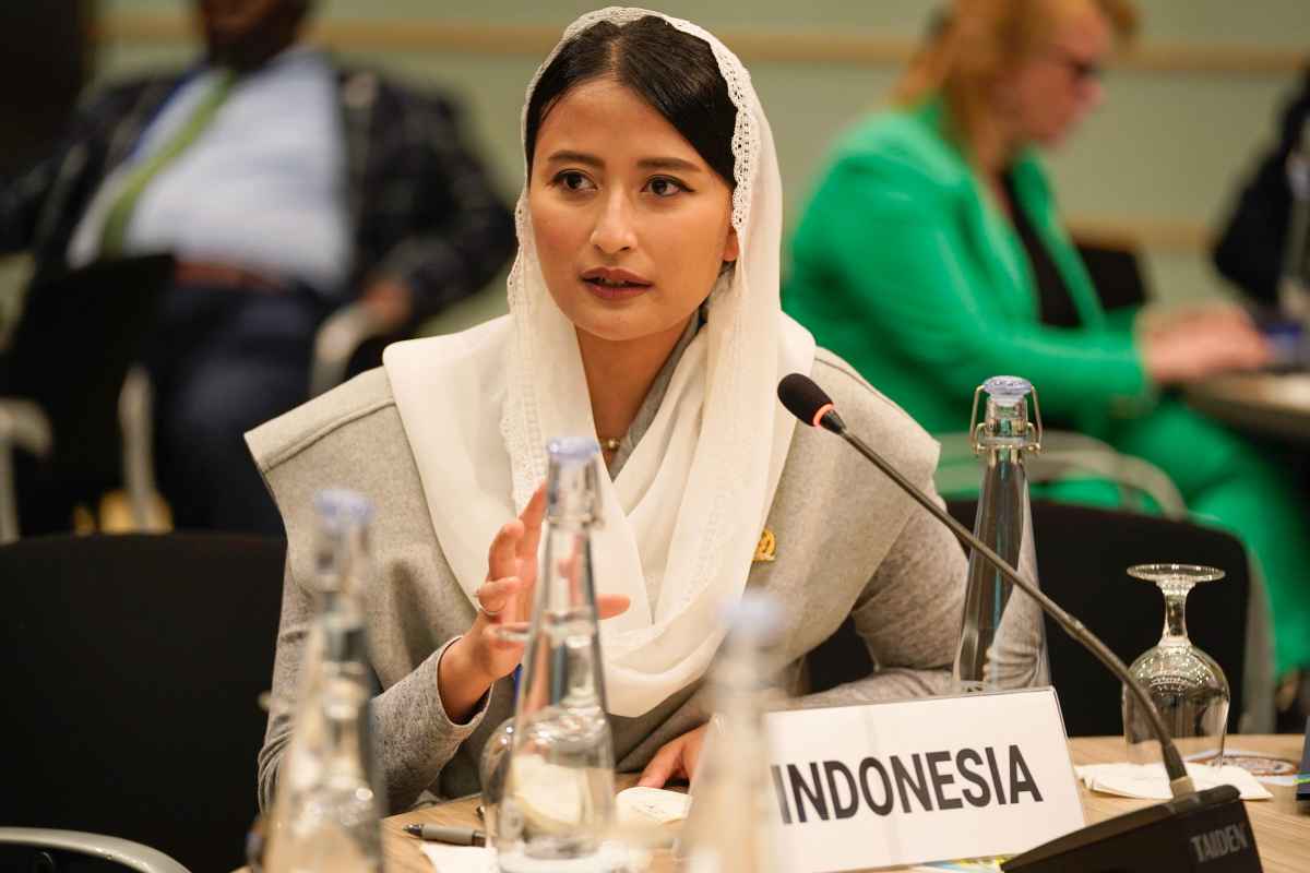Dyah Roro F-Golkar Pertanyakan Bantuan Bank Dunia Bagi Negara Berkembang Terkait Perubahan Iklim Dyah Roro F-Golkar Pertanyakan Bantuan Bank Dunia Bagi Negara Berkembang Terkait Perubahan Iklim
