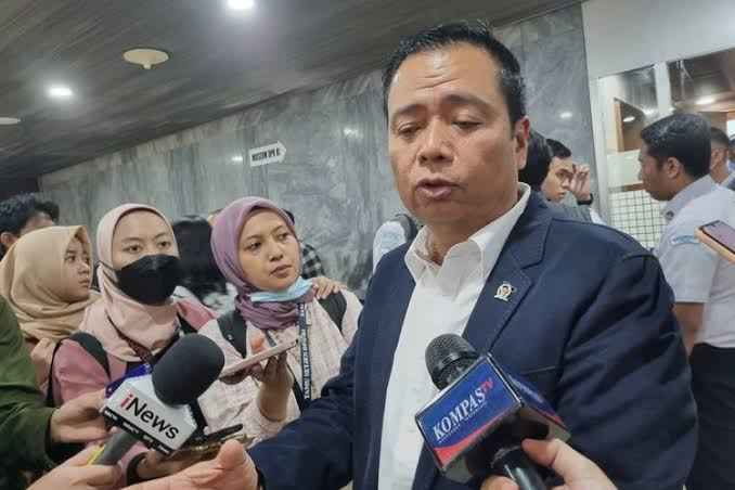 Komisi V DPR Temukan Sempitnya Akses Jalan Hingga Kebutuhan Pelabuhan Barang di Pelabuhan Merak Banten Komisi V DPR Temukan Sempitnya Akses Jalan Hingga Kebutuhan Pelabuhan Barang di Pelabuhan Merak Banten