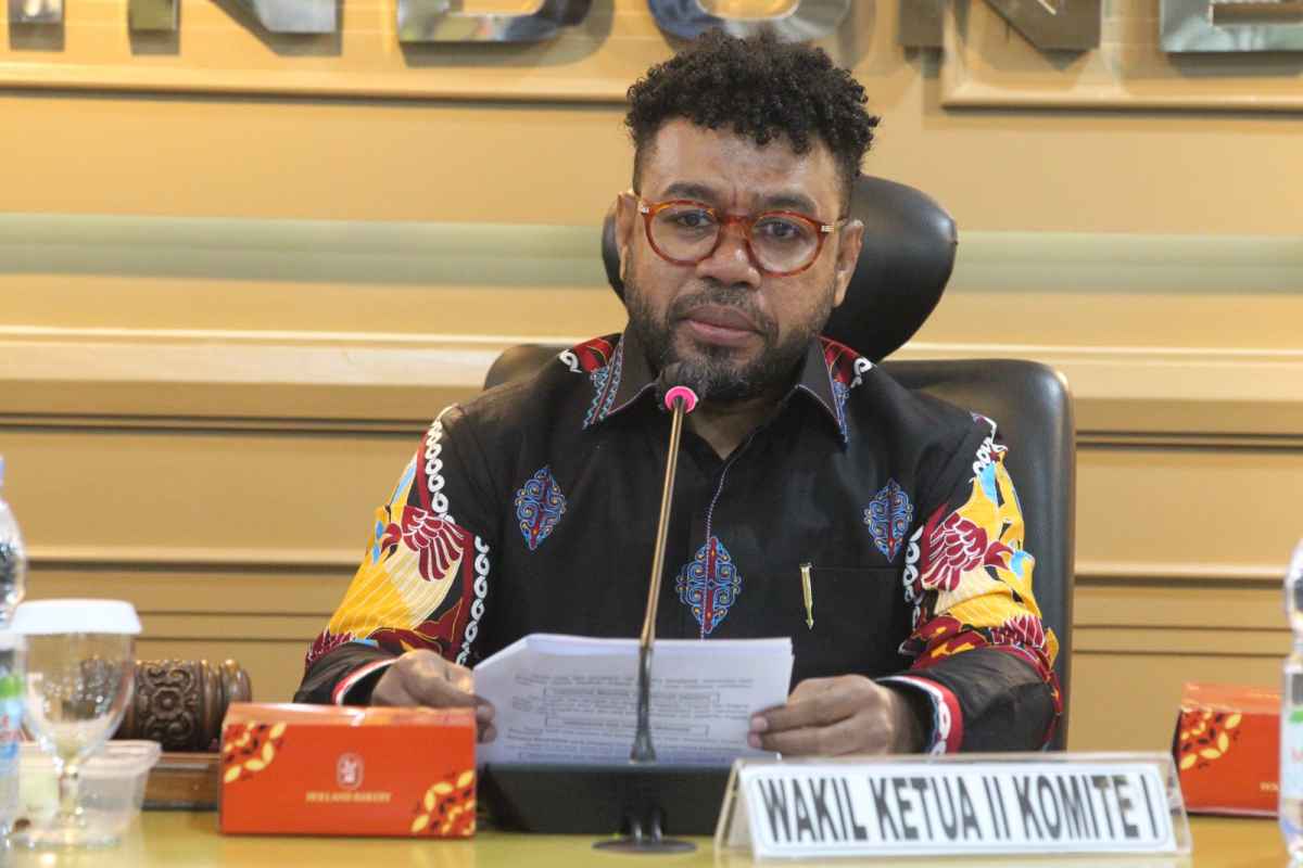 Jelang Pilkada, Senator Filep Definisikan OAP Dari Perspektif Politik Hingga Antropologi Hukum Jelang Pilkada, Senator Filep Definisikan OAP Dari Perspektif Politik Hingga Antropologi Hukum