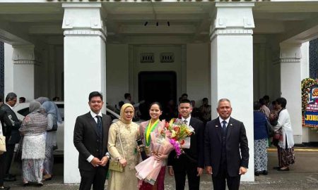 Putri Hafisz Tohir Raih Sarjana Kedokteran Dari FKUI
