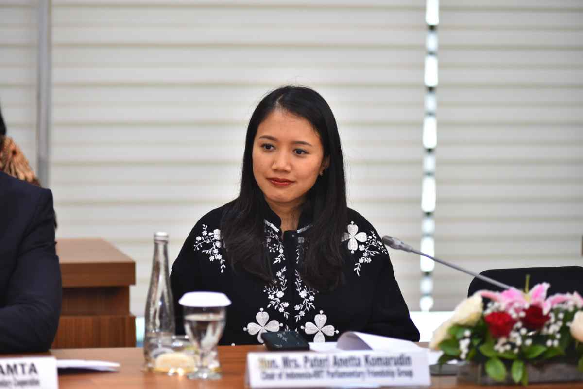 Terima Kunjungan Parlemen Tiongkok, Puteri Komarudin DPR Dorong Inisiasi Kerja Sama di Sektor Keuangan Terima Kunjungan Parlemen Tiongkok, Puteri Komarudin DPR Dorong Inisiasi Kerja Sama di Sektor Keuangan