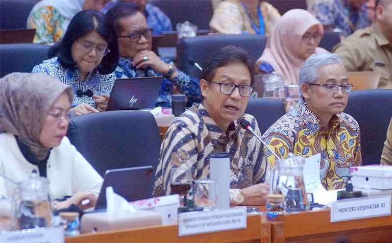Menkes Raker Dengan Komisi IX DPR Bahas RUU POM Menkes Raker Dengan Komisi IX DPR Bahas RUU POM