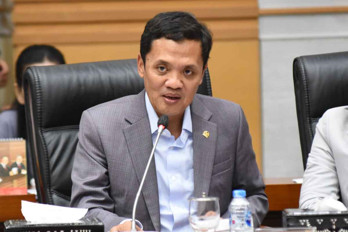 Komisi III DPR Setujui Naturalisasi Calvin Verdonk dan Jens Raven sebagai Pemain Sepak Bola Komisi III DPR Setujui Naturalisasi Calvin Verdonk dan Jens Raven sebagai Pemain Sepak Bola