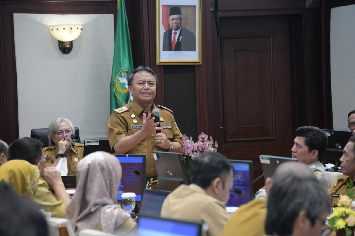 Pemda Provinsi Jabar Komitmen Tingkatkan Produktivitas Pertanian Melalui Optimalisasi Lahan dan Pompanisasi Pemda Provinsi Jabar Komitmen Tingkatkan Produktivitas Pertanian Melalui Optimalisasi Lahan dan Pompanisasi