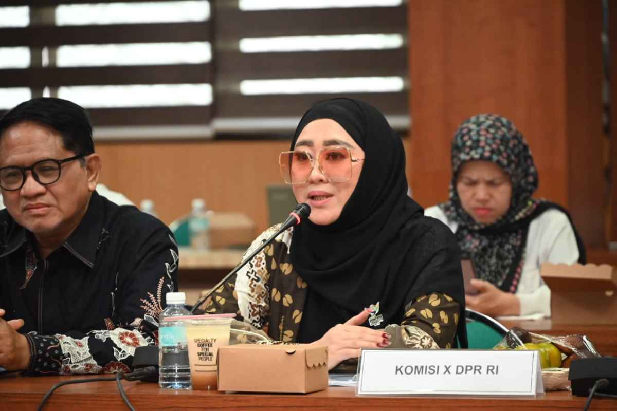 Jumlah Sekolah Negeri Terbatas, Lisda Hendrajoni: Bangun Jembatan dan Jalan Saja Bisa Jumlah Sekolah Negeri Terbatas, Lisda Hendrajoni: Bangun Jembatan dan Jalan Saja Bisa