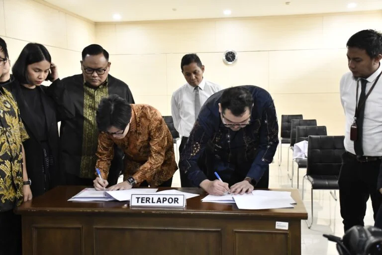 Diapresiasi, Dua Perusahaan Teken Pakta Integritas Dari KPPU Diapresiasi, Dua Perusahaan Teken Pakta Integritas Dari KPPU