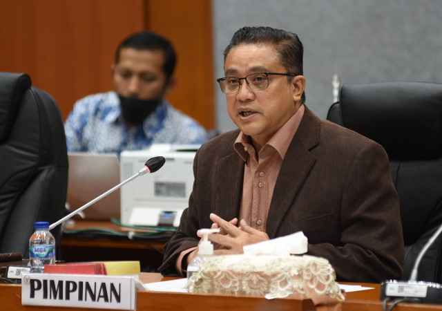 RDPU dengan Alumni, DPR: Perguruan Tinggi Badan Hukum Harus Memiliki Keunggulan Komparatif