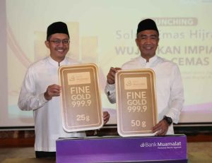 Bank Muamalat Luncurkan Solusi Emas Hijrah Direktur PT Bank Muamalat Indonesia Tbk Karno (kanan) dan SEVP Retail Banking Bank Muamalat Dedy Suryadi Dharmawan (kiri)/Foto: Dok Bank Muamalat