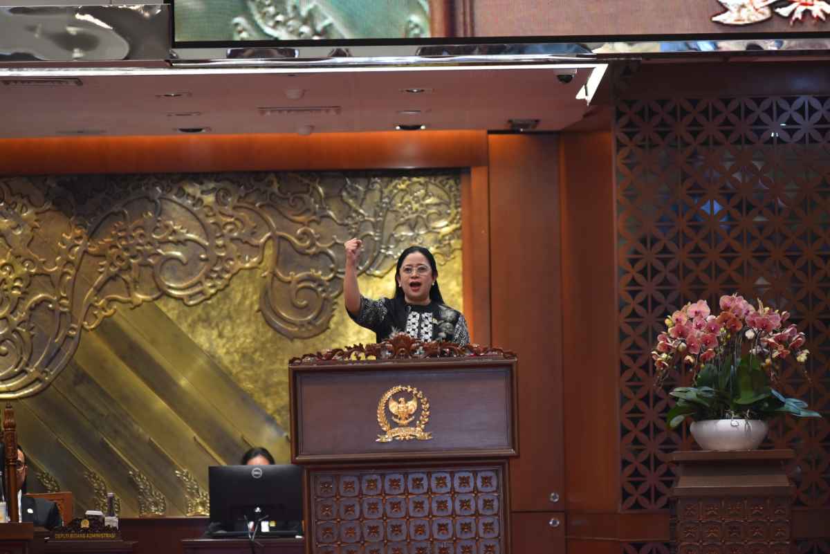 Puan: Pemerintah Harus Tingkatkan Kinerja dalam Laksanakan UU dan Pelayanan Umum Puan: Pemerintah Harus Tingkatkan Kinerja dalam Laksanakan UU dan Pelayanan Umum