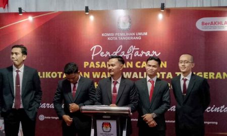 Tiga Paslon Cawalkot Tangerang Daftar Bareng ke KPU