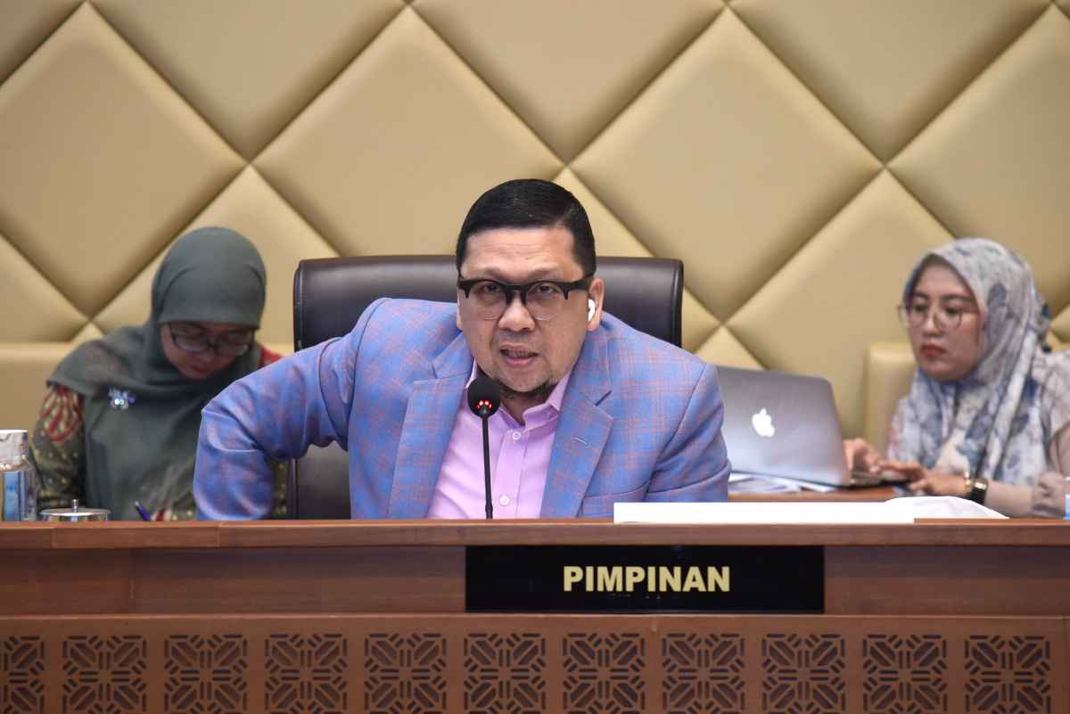 Raker dengan MenPANRB, Komisi II DPR: Penyelesaian Penataan 1.783.665 Non ASN Paling Lambat Desember 2024 Raker dengan MenPANRB, Komisi II DPR: Penyelesaian Penataan 1.783.665 Non ASN Paling Lambat Desember 2024