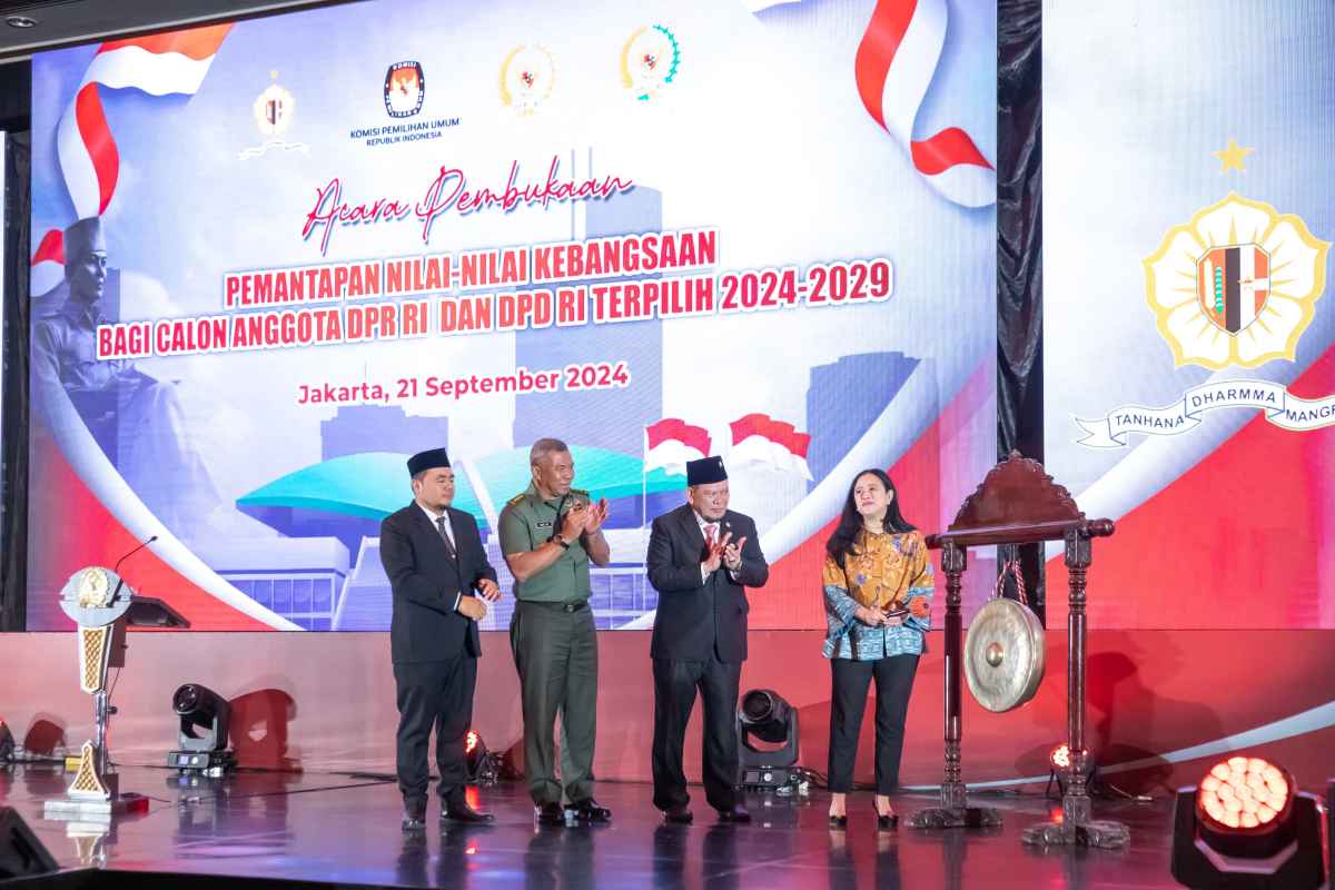 Puan : Wakil Rakyat Terpilih Harus Membuat Kebijakan untuk Kepentingan Rakyat, Bangsa, dan Negara Puan : Wakil Rakyat Terpilih Harus Membuat Kebijakan untuk Kepentingan Rakyat, Bangsa, dan Negara