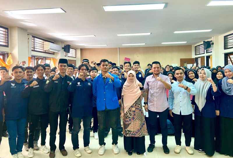 Sosialisasi PBAK, FKMTHI Bekali Penguatan Ilmu Tafsir Hadis Mahasiswa UIN Ar-Raniry Sosialisasi PBAK, FKMTHI Bekali Penguatan Ilmu Tafsir Hadis Mahasiswa UIN Ar-Raniry