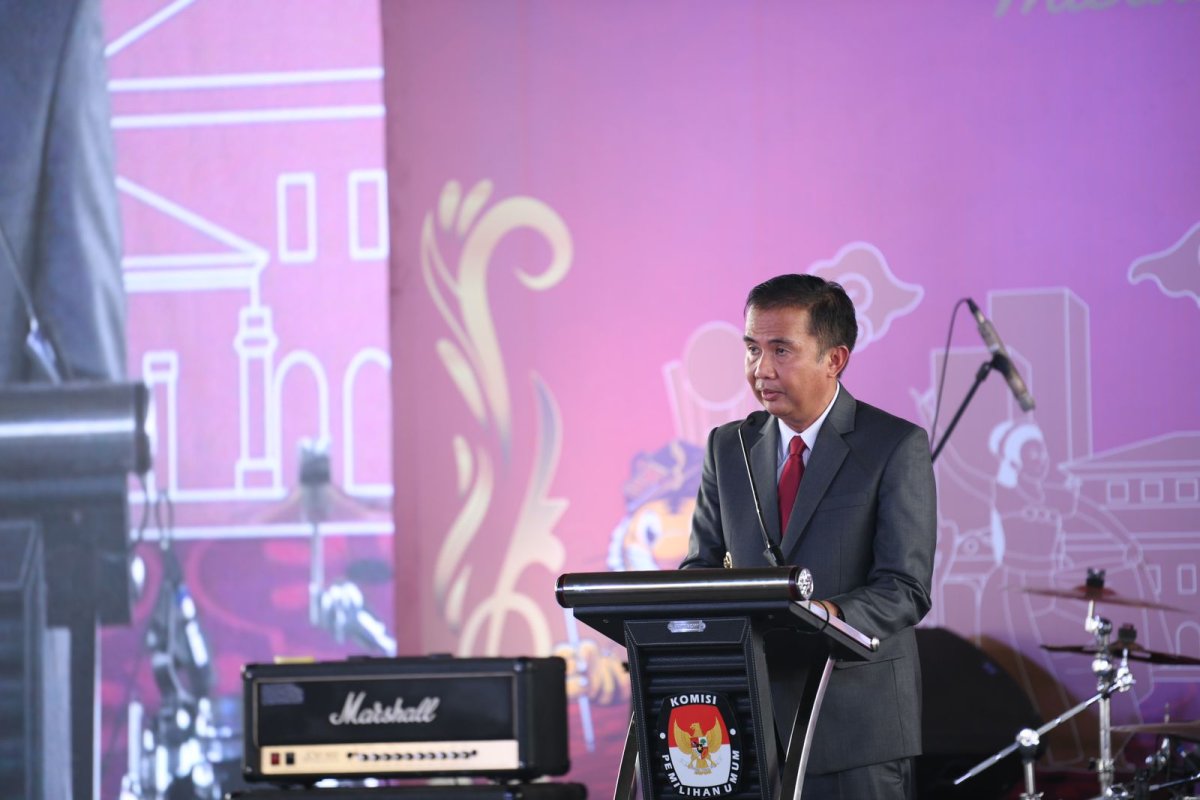 Bey: Mari Wujudkan Pemilihan Gubernur Jabar 2024 sebagai Pesta Demokrasi Damai dan Sportif Bey: Mari Wujudkan Pemilihan Gubernur Jabar 2024 sebagai Pesta Demokrasi Damai dan Sportif