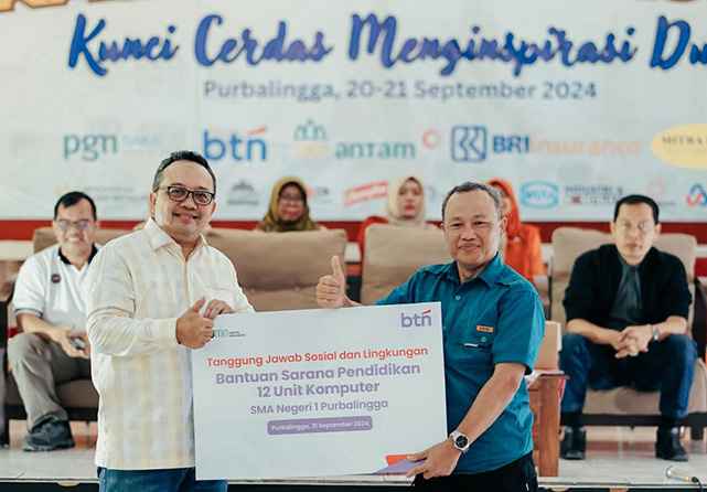 BTN Serahkan Bantuan Sarana Pendidikan ke SMA-N 1 Purbalingga