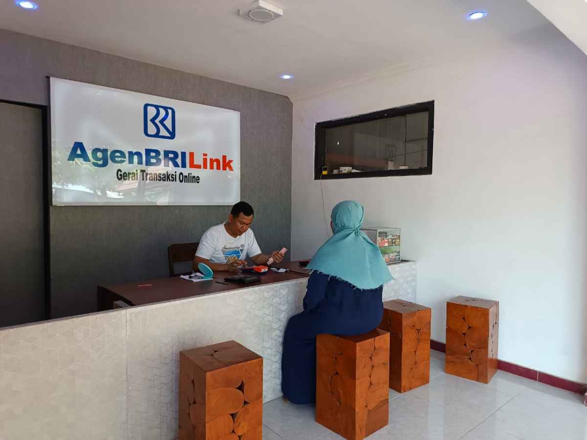 Awalnya Coba Coba, AgenBRILink Situbondo Sukses Raih Nasabah Masyarakat Sekitar Awalnya Coba Coba, AgenBRILink Situbondo Sukses Raih Nasabah Masyarakat Sekitar