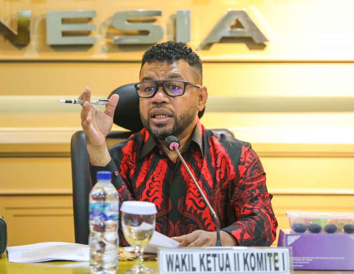 Senator Filep: Perlindungan Guru Sejalan Dengan Penegakan Keadilan Senator Filep: Perlindungan Guru Sejalan Dengan Penegakan Keadilan