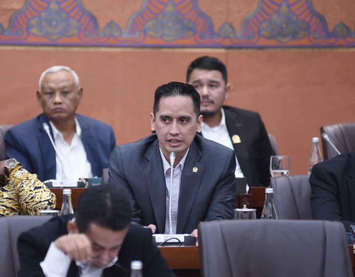 Harga Tiket Pesawat Turun, Firnando: Bisa Tumbuhkan Ekonomi dan Pariwisata Daerah Selama Nataru Harga Tiket Pesawat Turun, Firnando: Bisa Tumbuhkan Ekonomi dan Pariwisata Daerah Selama Nataru