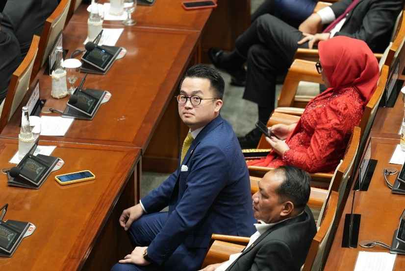 Raker Dengan Menlu Sugiono, Abraham Ungkap Mafia Paspor untuk Pekerja WNI di Malaysia
