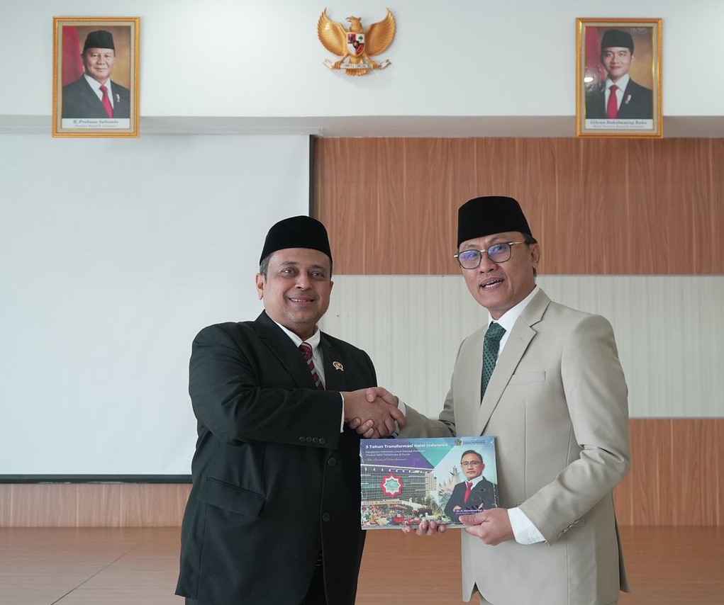 Kepala BPJPH Lantik Aqil Irham Jadi Sestama BPJPH Kepala BPJPH Lantik Aqil Irham Jadi Sestama BPJPH