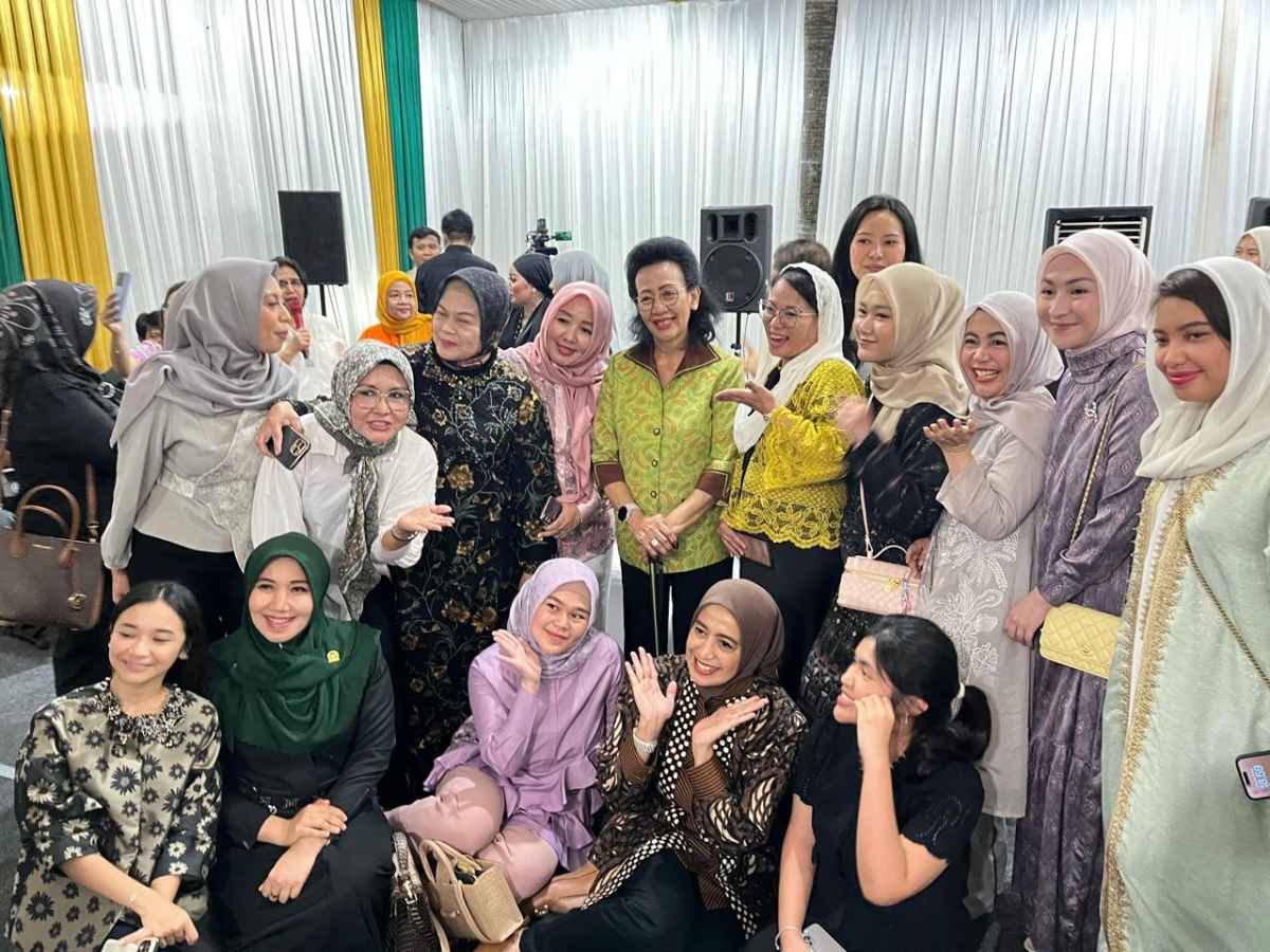 GKR Hemas Minta Jaringan Politik Perempuan Wujudkan Politik Implementatif GKR Hemas Minta Jaringan Politik Perempuan Wujudkan Politik Implementatif
