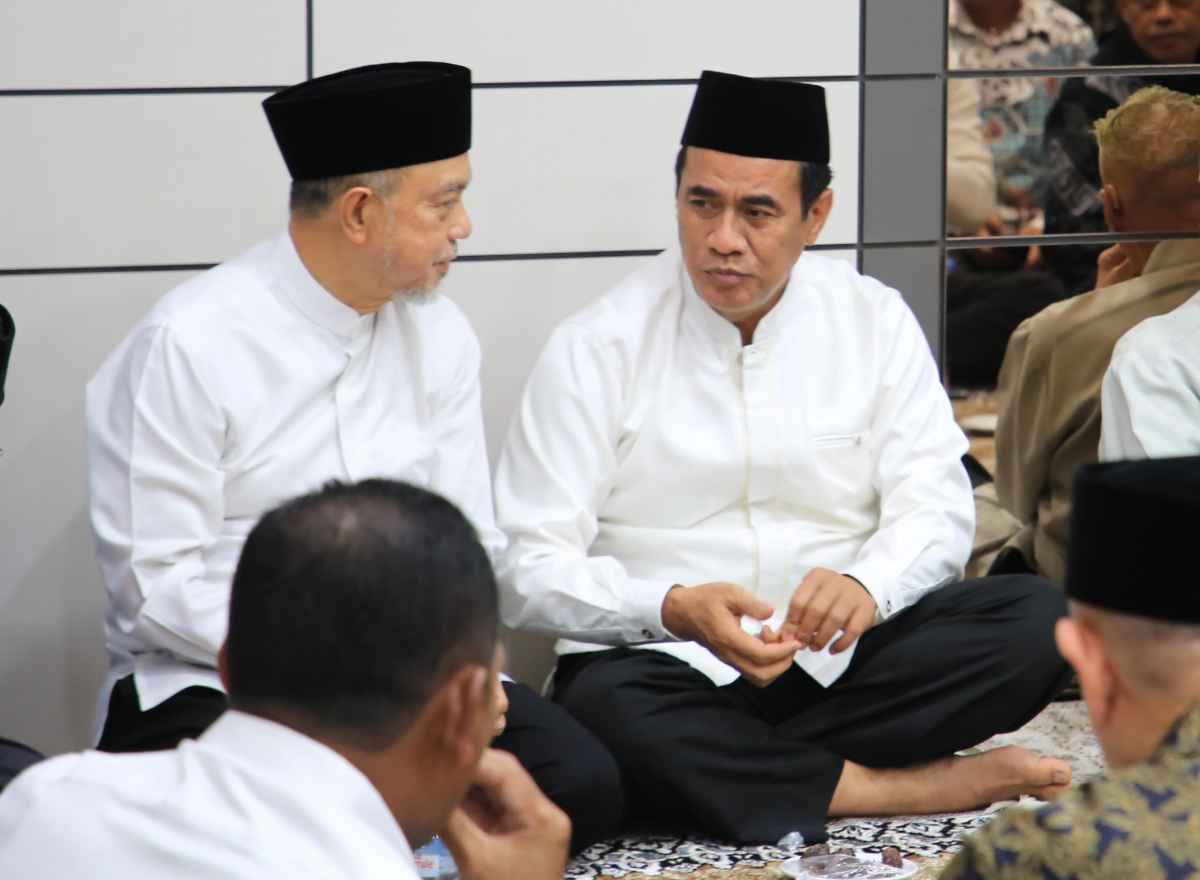 Lewat Bukber, Wakil Ketua DPD Tamsil Linrung Ajak ICMI Terus Bangu Pesantren Modern Lewat Bukber, Wakil Ketua DPD Tamsil Linrung Ajak ICMI Terus Bangu Pesantren Modern