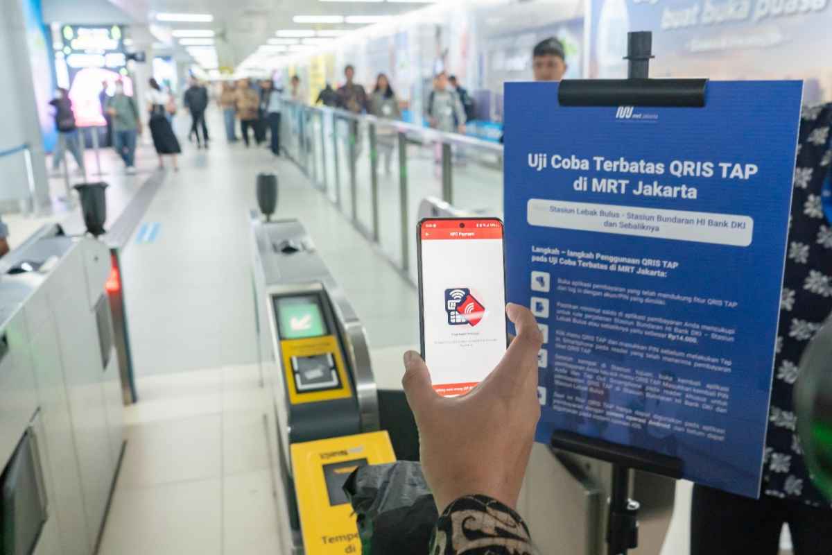 Bank DKI Dukung Inovasi QRIS Tap NFC Bank Indonesia Lewat JakOne Mobile