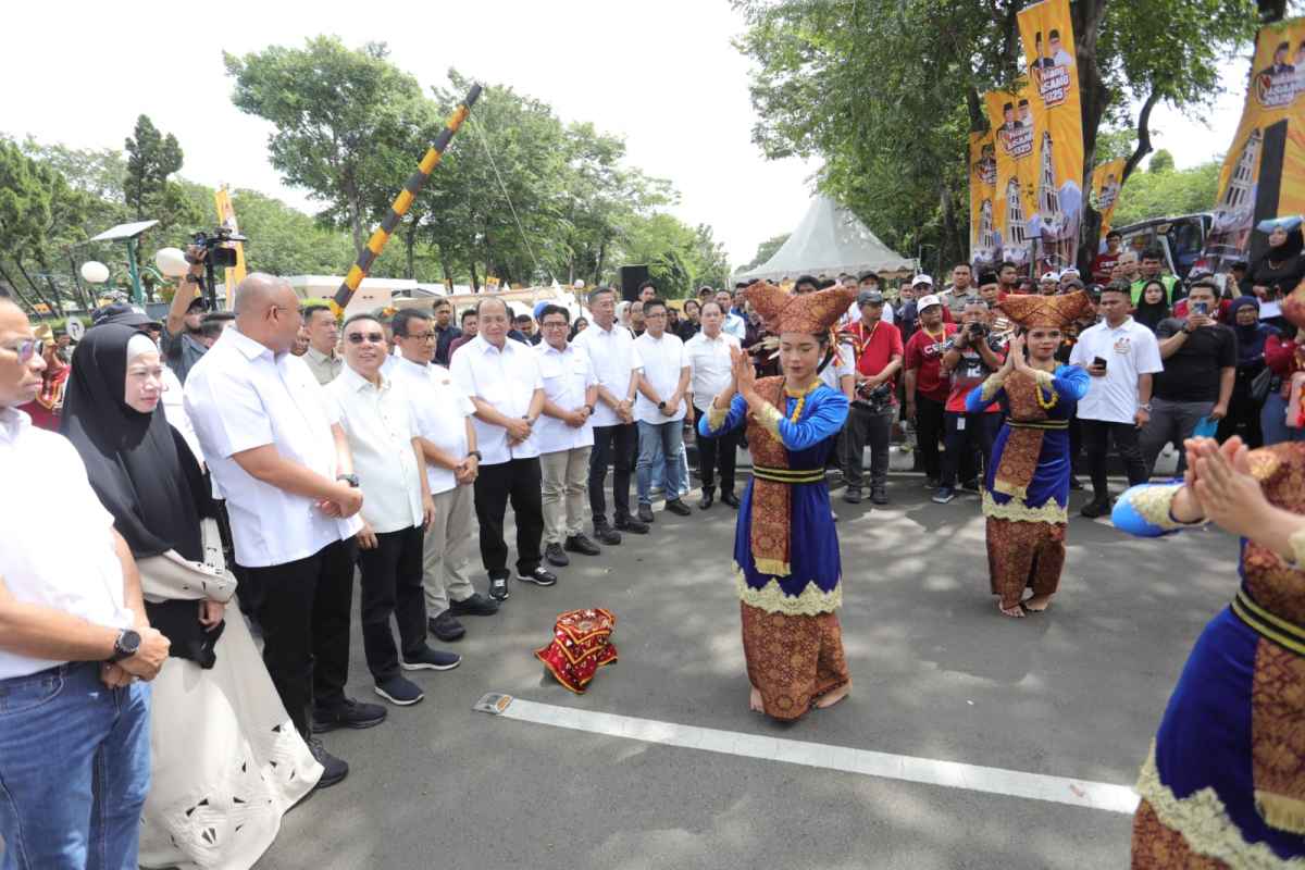 Dasco dan Andre Lepas 5.000 Pemudik dengan 100 Bus Pulang Basamo Gelombang Pertama