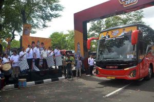 Dasco dan Andre Lepas 5.000 Pemudik dengan 100 Bus Pulang Basamo Gelombang Pertama