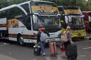 Dasco dan Andre Lepas 5.000 Pemudik dengan 100 Bus Pulang Basamo Gelombang Pertama