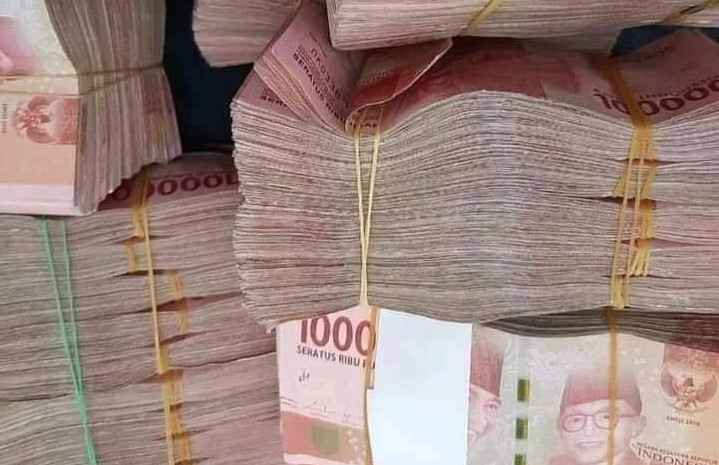 Demi Stabilkan Rupiah, BI Naikkan Lagi Suku Bunga Acuan Jadi 5,5 persen Demi Stabilkan Rupiah, BI Naikkan Lagi Suku Bunga Acuan Jadi 5,5 persen