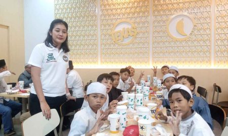 Buka Gerai Baru, QSI Ingatkan Rasa Saling Berbagi Dengan Sesama