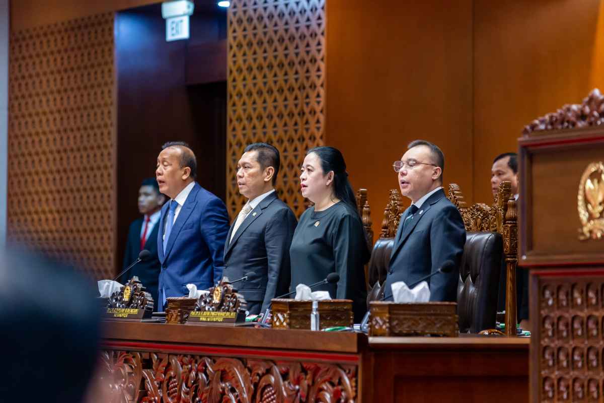 DPR Tegaskan Komitmen Jaga Stabilitas Nasional di Tengah Gejolak Global DPR Tegaskan Komitmen Jaga Stabilitas Nasional di Tengah Gejolak Global