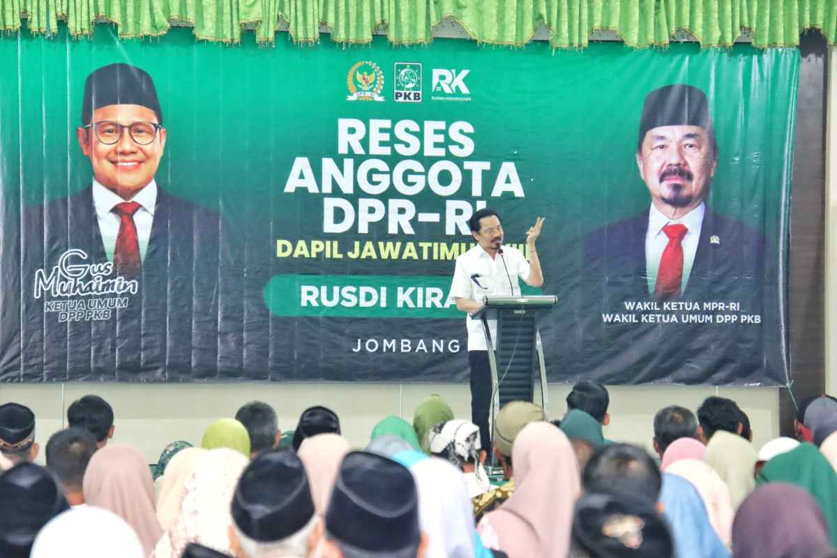 Turun Dapil, Rusdi Kirana Bagikan 40 Paket Umrah dan Beasiswa Kuliah di Politeknik Kirana Turun Dapil, Rusdi Kirana Bagikan 40 Paket Umrah dan Beasiswa Kuliah di Politeknik Kirana