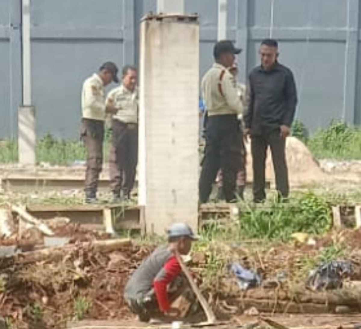 Robohkan Pagar Pembatas Perumahan Katamaran Permai, Developer Swasta Dikecam Warga Pantai Indah Kapuk