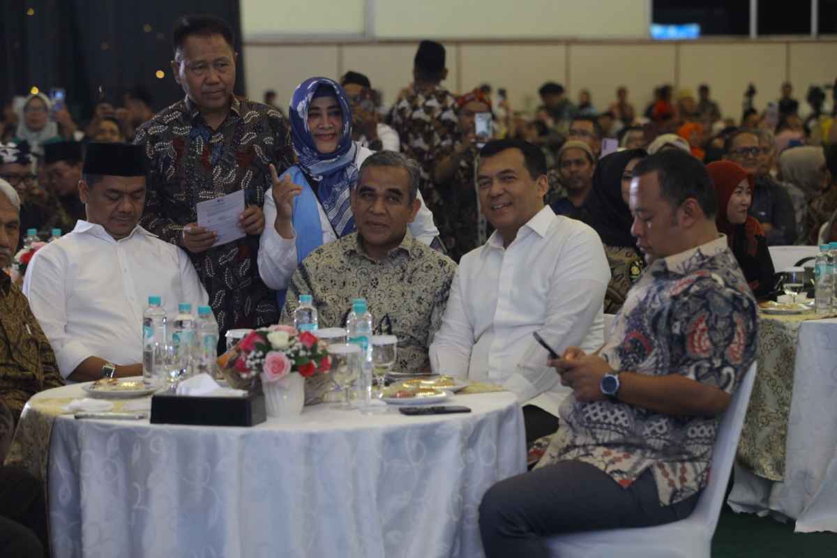 Muzani Minta Warga Tegal Perkuat Bisnis UMKM Warteg dan Politik Muzani Minta Warga Tegal Perkuat Bisnis UMKM Warteg dan Politik