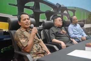 Dialektika Demokrasi "Kebijakan Tarif Resiprokal AS, Apa Dampak Ekonomi dan Politik Bagi Indonesia dan Bagaimana Solusinya?" Dialektika Demokrasi "Kebijakan Tarif Resiprokal AS, Apa Dampak Ekonomi dan Politik Bagi Indonesia dan Bagaimana Solusinya?"