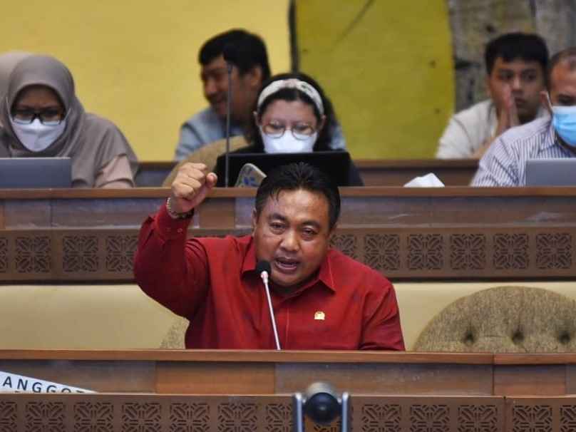 MK Wajibkan SD-SMP Gratis, Parta: Panja Sisdiknas Bahas Kategori Gratis 