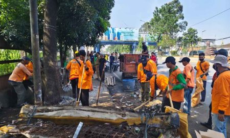 DLH Kota Tangerang Bongkar TPS Liar