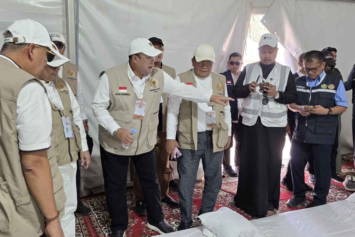 Ketua Timwas Haji DPR Soroti Kapasitas Tenda Jemaah di Arafah yang Kondisinya Overkapasitas Ketua Timwas Haji DPR Soroti Kapasitas Tenda Jemaah di Arafah yang Kondisinya Overkapasitas