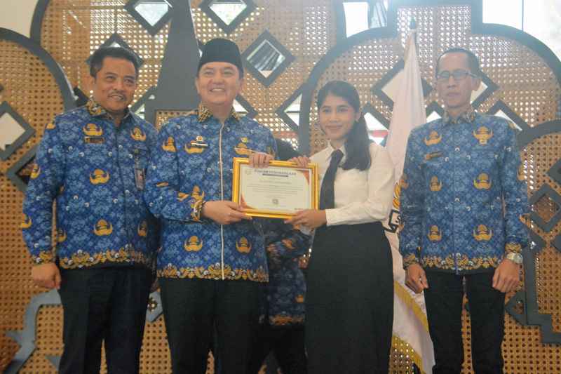 Sekjen DPD RI Buka Orientasi CPNS Tahun 2025 Sekjen DPD RI Buka Orientasi CPNS Tahun 2025