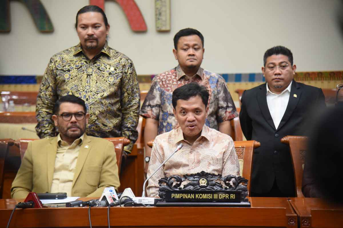 Komisi III DPR Tegaskan Proses Pembahasan RUU KUHAP Berjalan Transparan Komisi III DPR Tegaskan Proses Pembahasan RUU KUHAP Berjalan Transparan