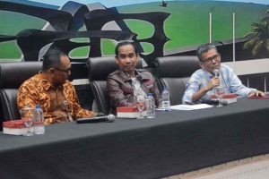 Diskusi "Transformasi Polri Menuju Presisi: Menjadi Harapan Masyarakat" Diskusi "Transformasi Polri Menuju Presisi: Menjadi Harapan Masyarakat"