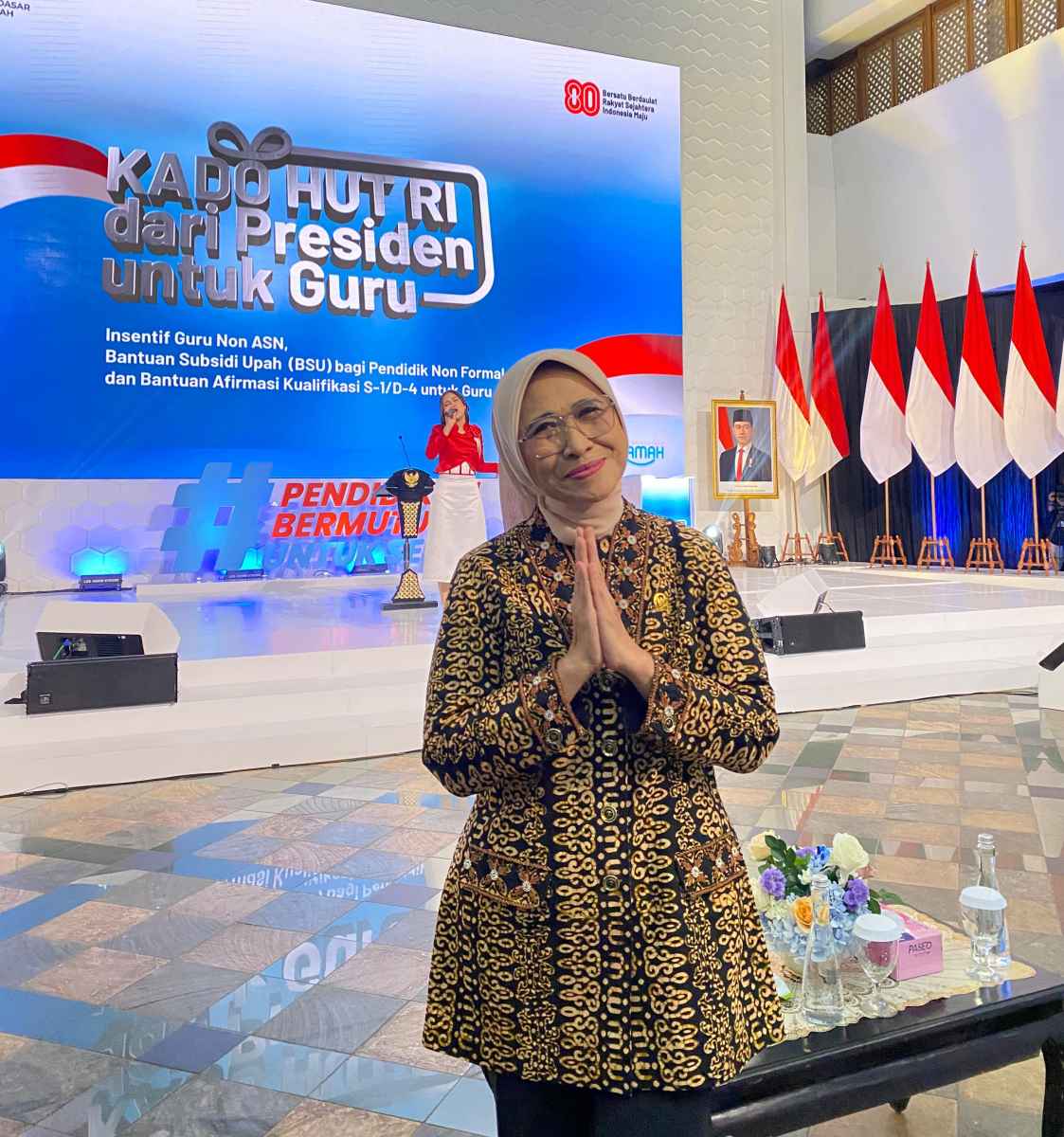 Ketua Komisi X DPR Apresiasi Tiga Kado Presiden Prabowo untuk Guru: Komitmen Nyata bagi Kesejahteraan dan Kompetensi Pendidik Ketua Komisi X DPR Apresiasi Tiga Kado Presiden Prabowo untuk Guru: Komitmen Nyata bagi Kesejahteraan dan Kompetensi Pendidik