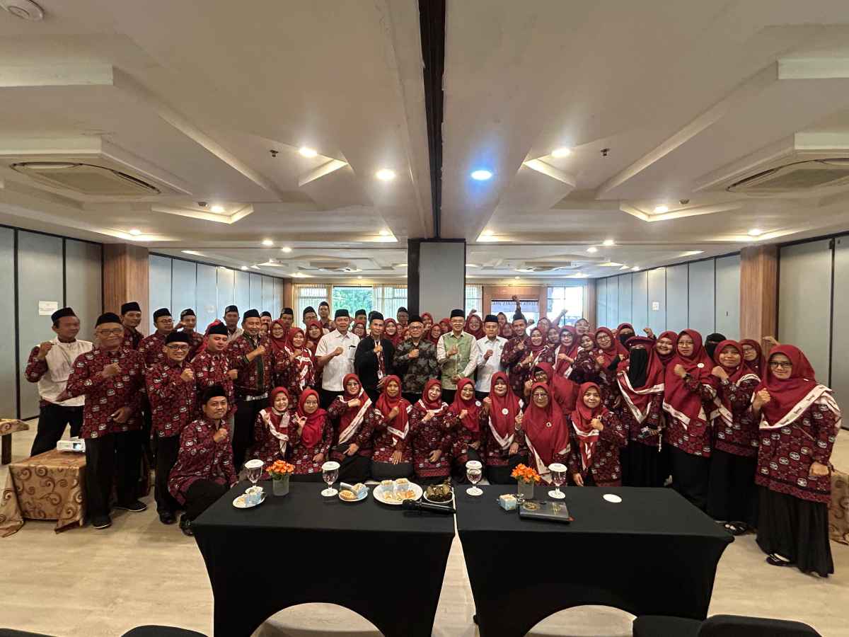 Komisi VIII DPR Desak Menag Terbitkan Kepmen dan Bentuk Ditjen Pesantren untuk Sejahterakan Guru PAUDQU Komisi VIII DPR Desak Menag Terbitkan Kepmen dan Bentuk Ditjen Pesantren untuk Sejahterakan Guru PAUDQU